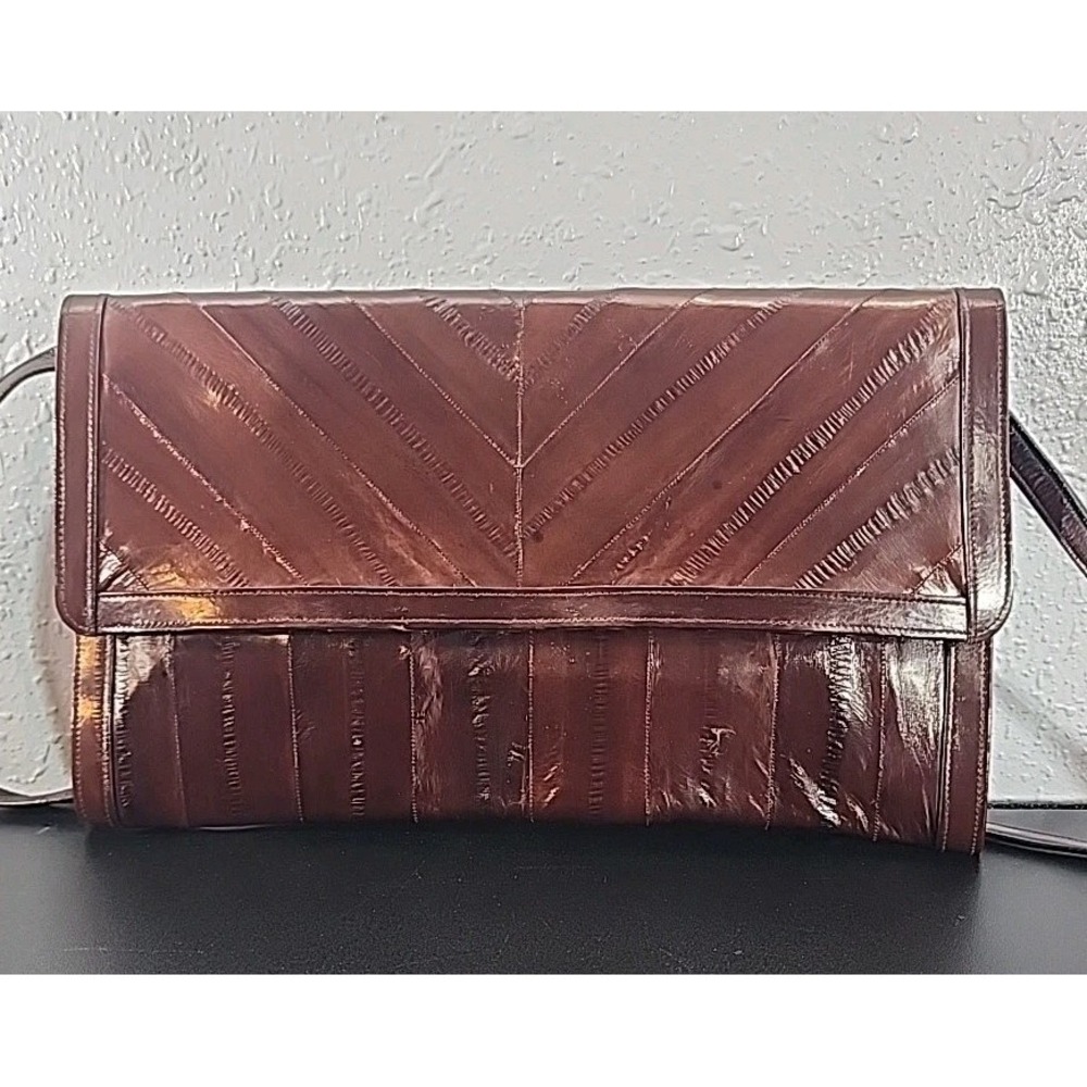 Vintage Genuine Eel Skin Clutch/Purse Burgundy Chevron Snap Zip‎ Pockets Strap